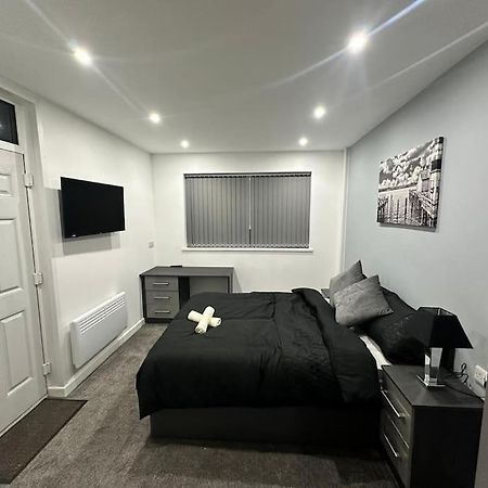 Luxurious 2 Bedroom Flat Beeston Hill Esterno foto