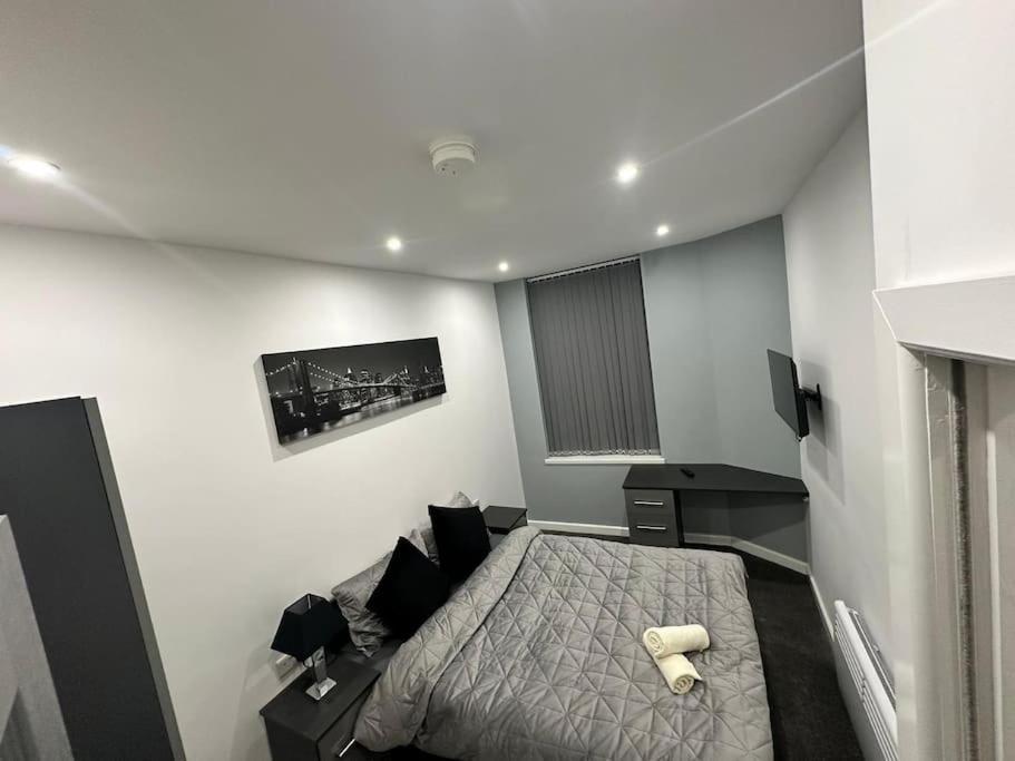 Luxurious 2 Bedroom Flat Beeston Hill Esterno foto